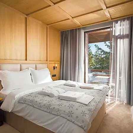 Hotel And Relax Moreni 4*