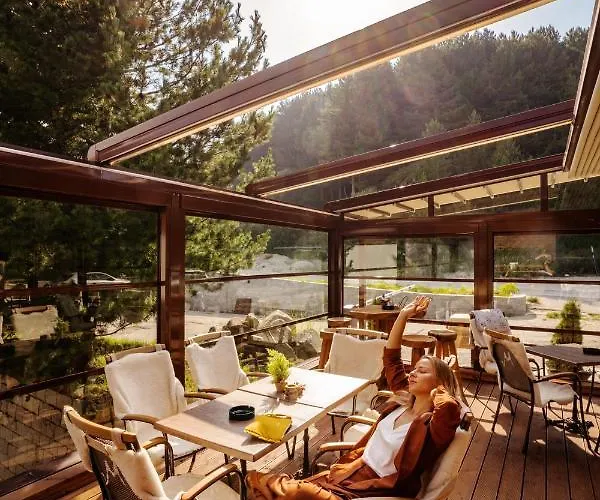 Hotel And Relax Moreni 4*