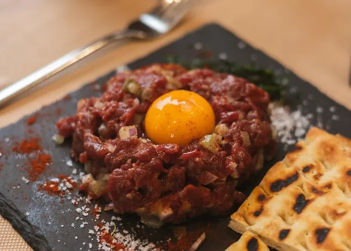 Хотел And Relax Moreni 4*