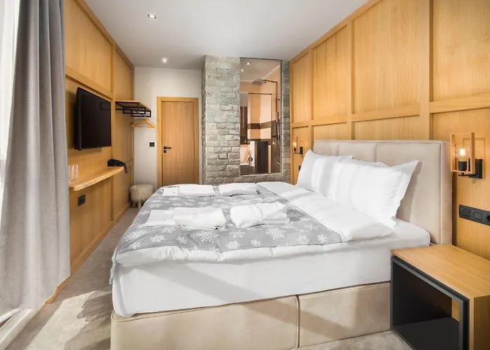 And Relax Moreni Hotel